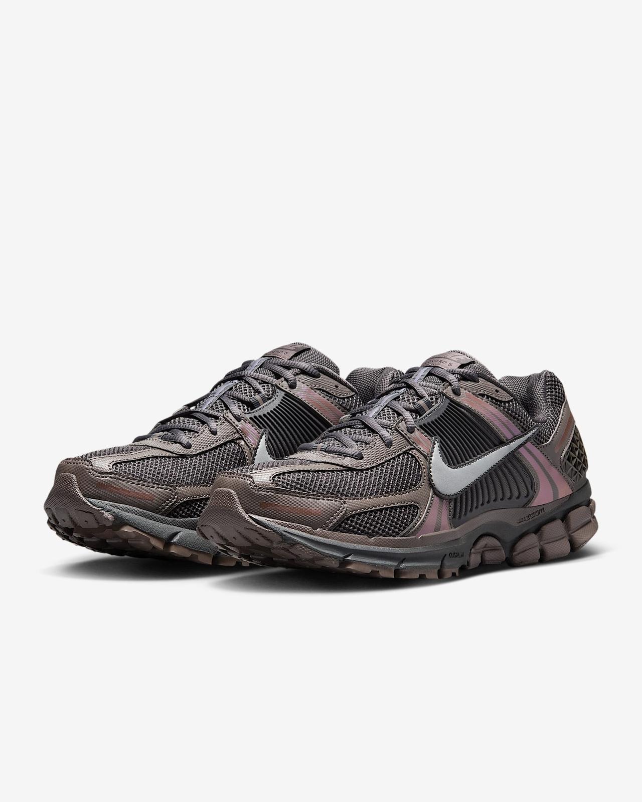 HF5493-201 Nike Zoom Vomero 5 Cave Stone (Мужской) 10