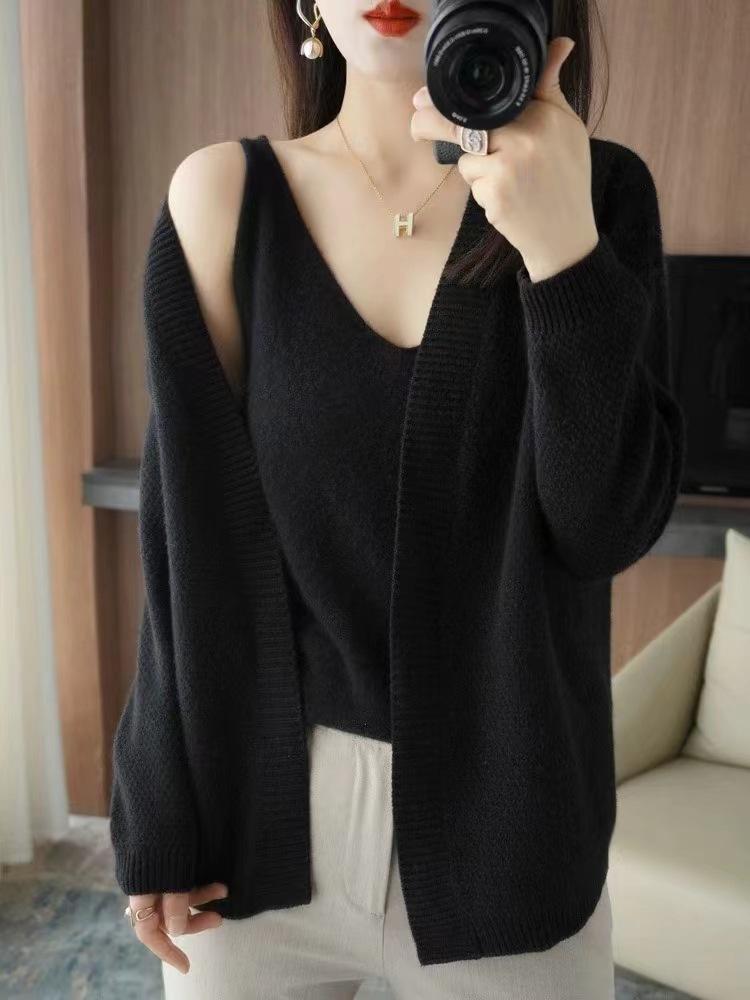 Autumn and winter new sweater jacket lazy wind long-sleeved knitted cardigan jacket vest two-piece set outer top