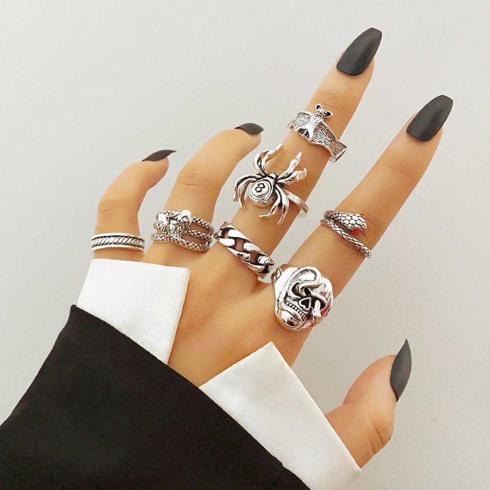 Vintage Hollow Butterfly Heart Ring Set for Women