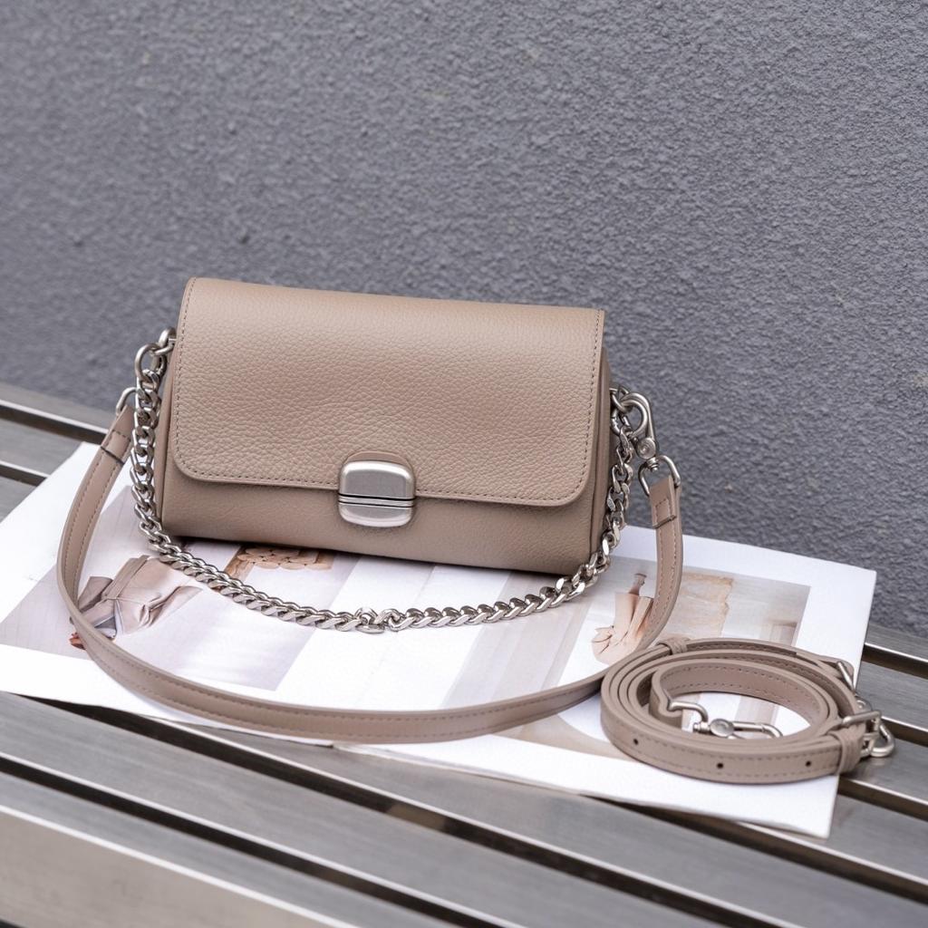 Soft Leather Cylinder Women's Bag Leather Women's Crossbody Bag Commuter Chain Small Bag Single Shoulder Crossbody Niche Mom Bag