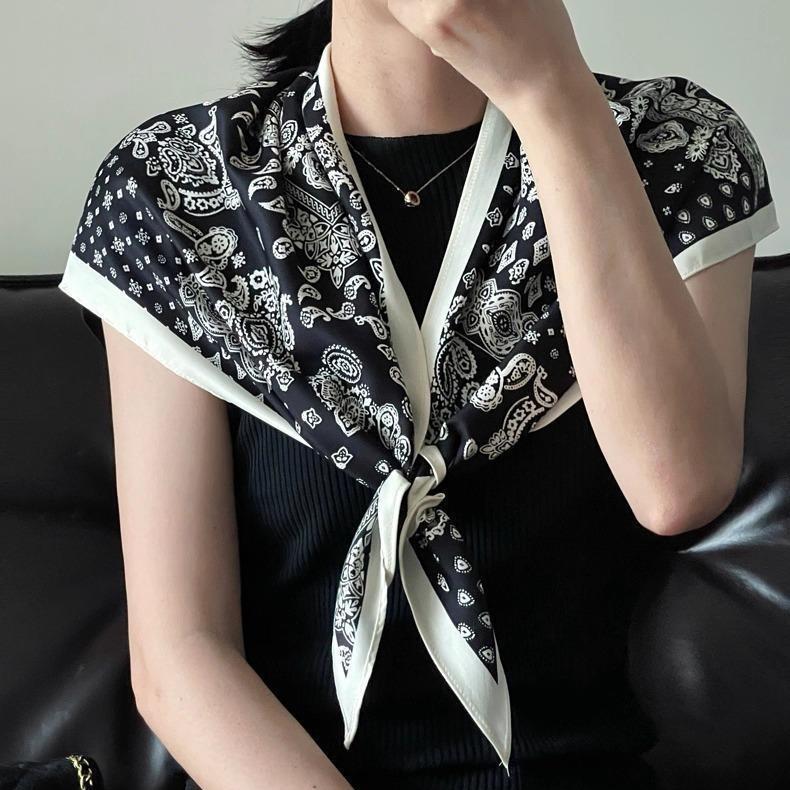 New High-end French Flower Print Triangle Scarf Old Money Wind Belt Fashion Headscarf Women's Imitation Silk Scarf