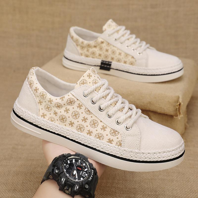

Canvas men s shoes 2025 new spring and summer breathable casual board shoes old Beijing cloth shoes light linen driving trendy shoes 39