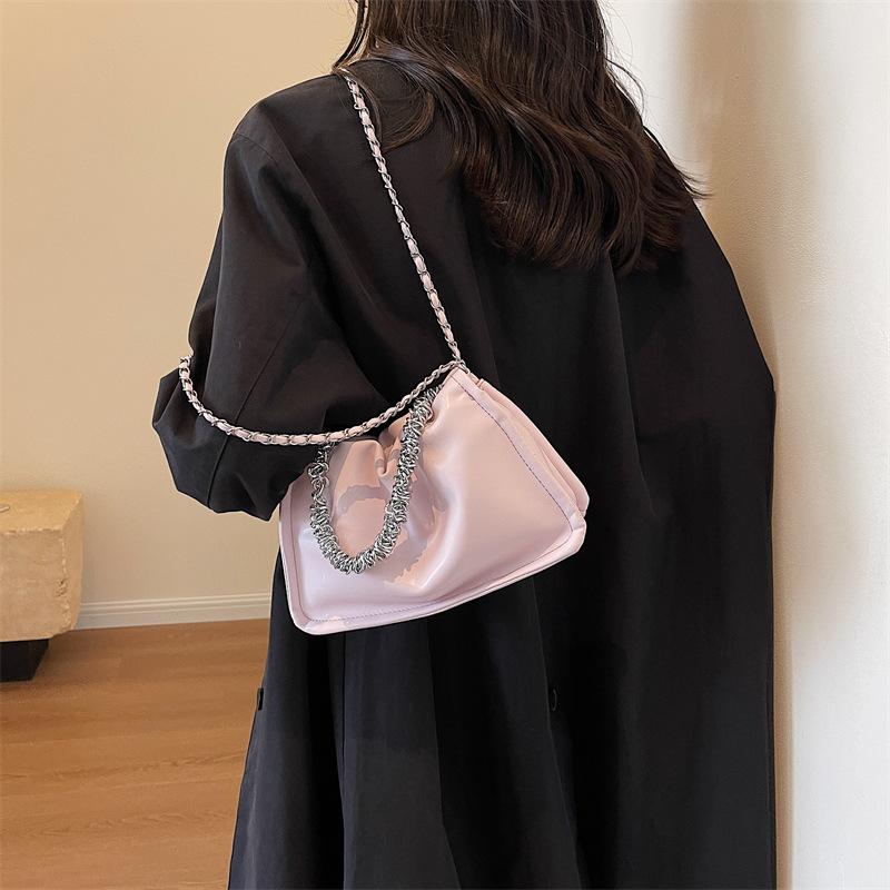 Trendy Chain Women Shoulder Bags  New Pleated Soft Leather Zipper Handbags Female Commuting Versatile Cloud Bags