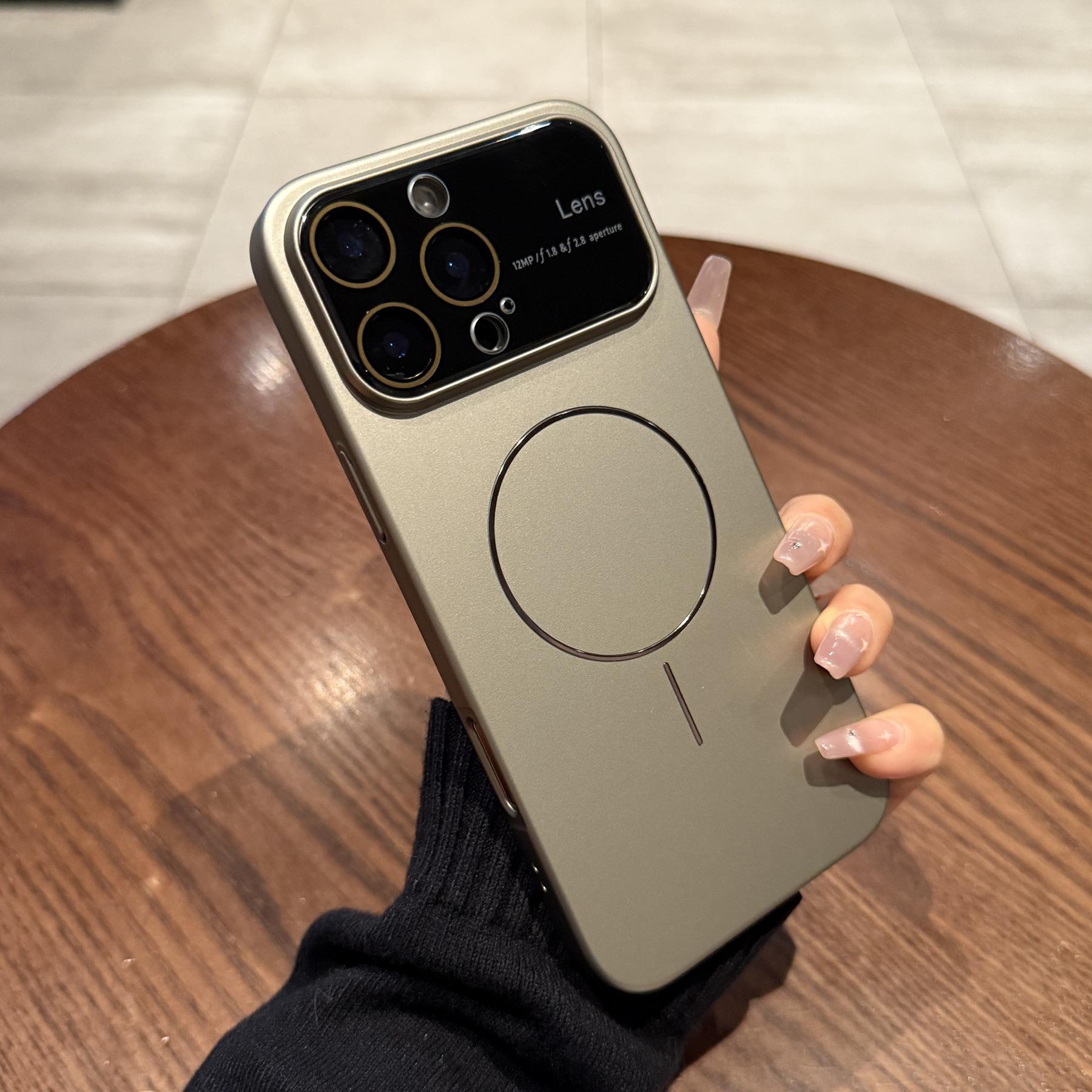 iPhone 16/17 Pro Max Magnetic Case & Full Coverage Lens Film - Skin-Feel Frosted iPhone 11