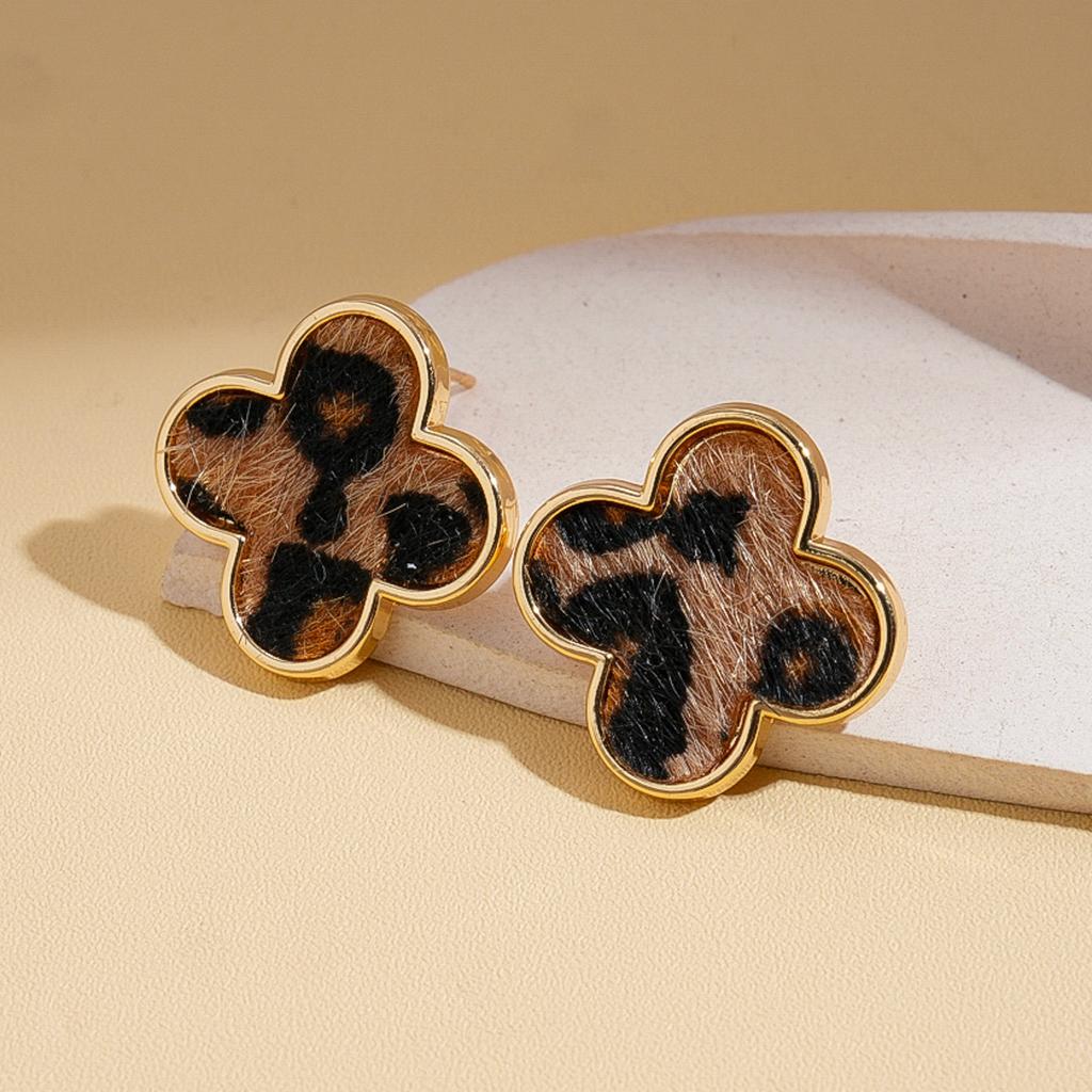European and American autumn and winter retro geometric round flower leopard print silver needle earrings Maillard niche earrings