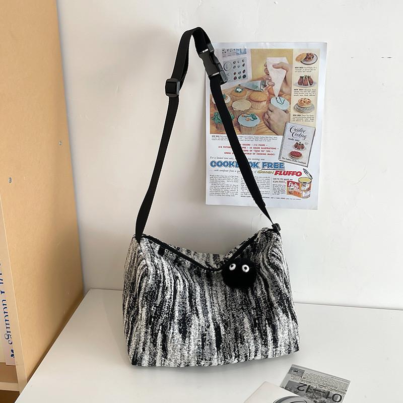 

Unisex Vintage Canvas Shoulder Bag With Inner Phone Pocket Soft Structure 28*18*18cm/11.02*7.09*7.09in