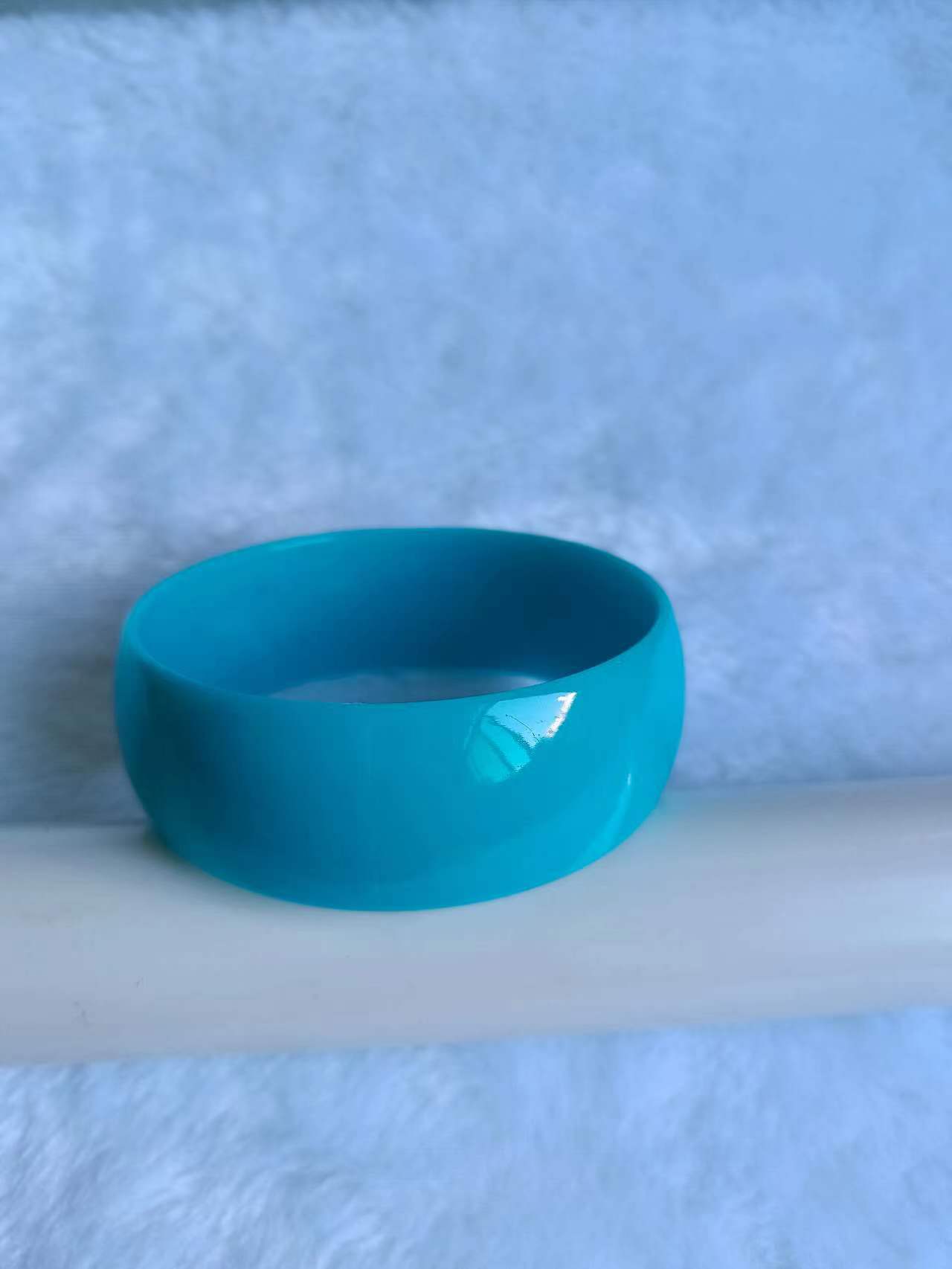 

2.5CM Colorful Candy Acrylic Wide Face Cute Bangle Bright Conspicuous Exquisite Resin Bracelet Suitable Young Trend Daily People 69mm