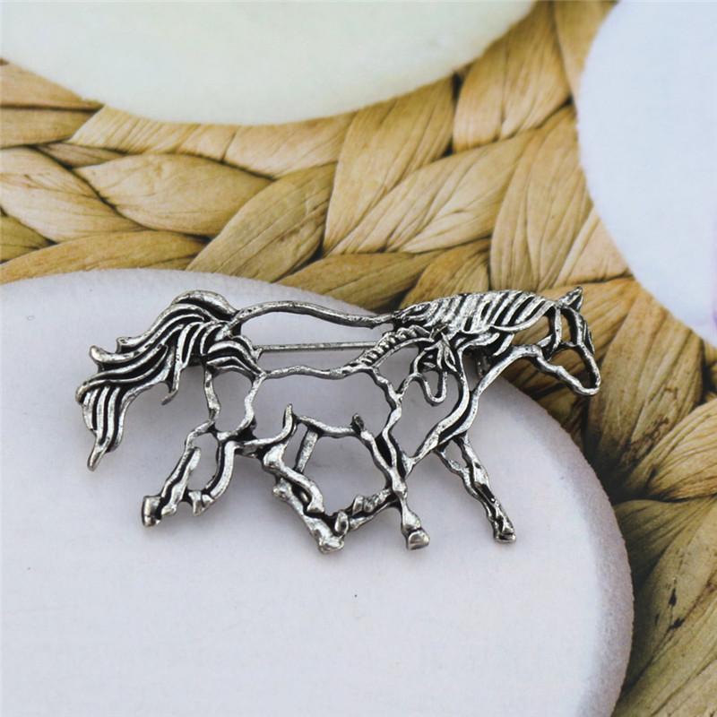 Fashion Antique Silver Openwork Alloy Horse Pony Brooch Animal Pin Brooch Unisex Corsage Badge Clothing Suit Jewelry Accessories