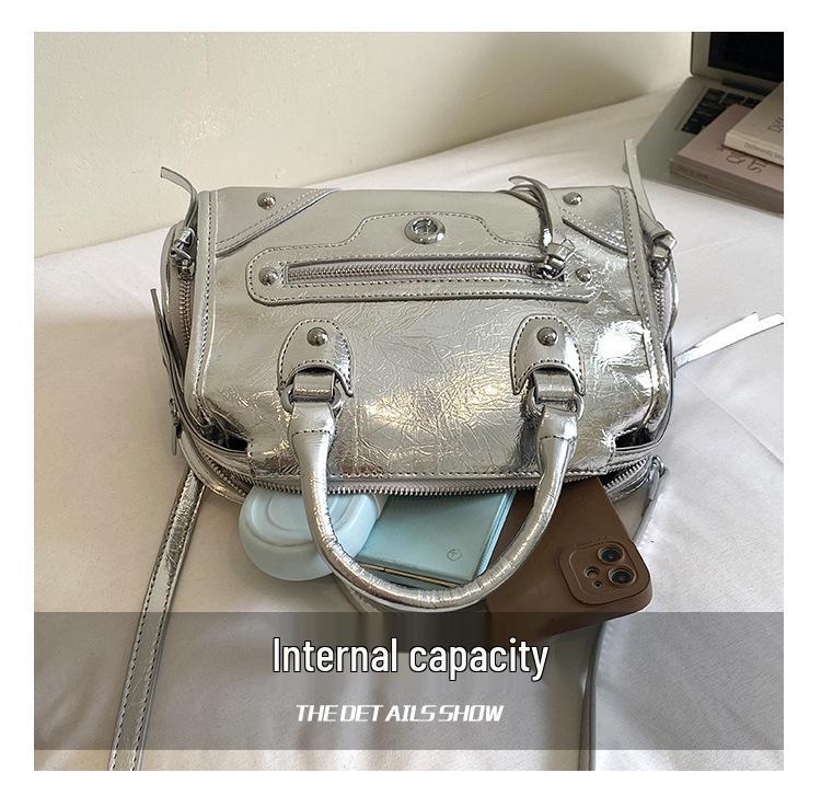 Motorcycle Style Crossbody Bag: Niche Design with High-End Luxury Feel