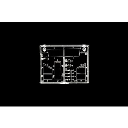 PLATZ Italeri 1/24 Scale Land Rover 109 LWB Plastic Model Kit (IT3665) with Japanese Instructions