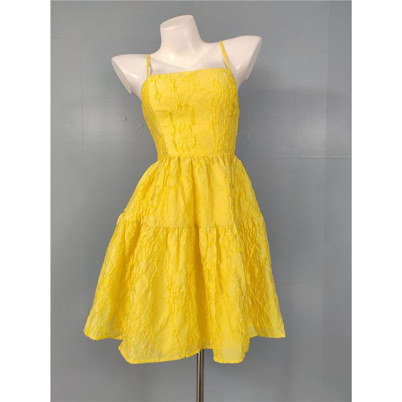 

Экспорт Одно бретелька Квадратный вырез Элегантная текстура Шнуровка Открытая спина Большое платье-свинг Темный узор Праздничный стиль Повседневная юбка Yellow L