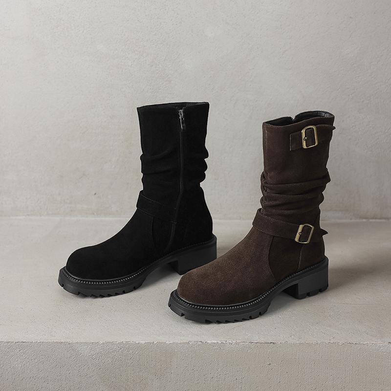 Krazing Pot Fashion Cow Suede Nubuck Winter Round Toe Modern Boots Med Heels Slip on Pleated Style Metal Buckle Mid-calf Boots