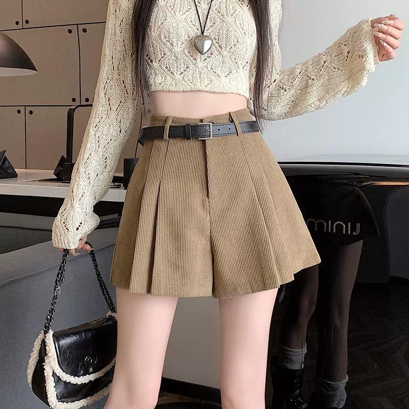 Women's Autumn High-Waisted Corduroy Wide-Leg Shorts – Slimming Pleated Bootcut Casual Wear.