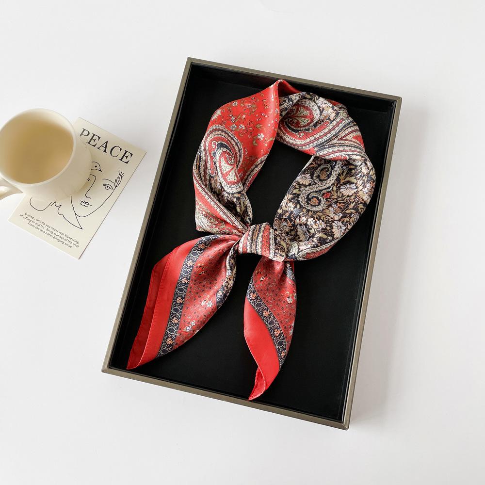 Old money style elegant matching scarf small square scarf 71cm Korean new silk scarf women's high-end sense retro versatile printing