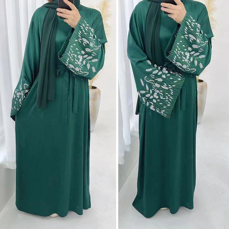 

Middle East New Arrival Women Embroider Loose Elegant Cardigan Robe Dress Leaf Embroidered Dress Green XL