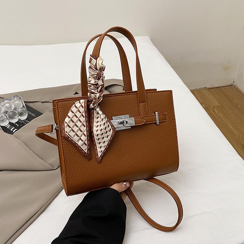 New Stylish and Simple Light Luxury Silk Scarf Killer Bag Portable Shoulder Messenger Women's Bag