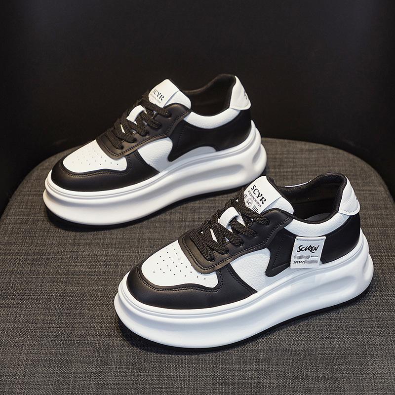 Leather Surface Thick Sole Inner Height Increase White Shoes Women's 2025 New Versatile Sports Leisure Fashion Classic Student Board Shoes