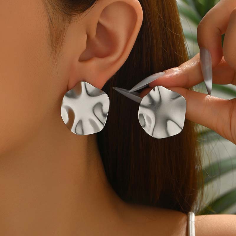 Vintage Gold Color Pleated Textured Stud Earrings for Women Fashion Metal Irregular Round Geometric Earrings Jewelry Gift