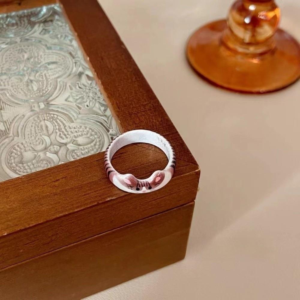 Unique Design Cartoon Ragdoll Cat Ring Creative Design Finger Ring Gift Resin Ring Teenager