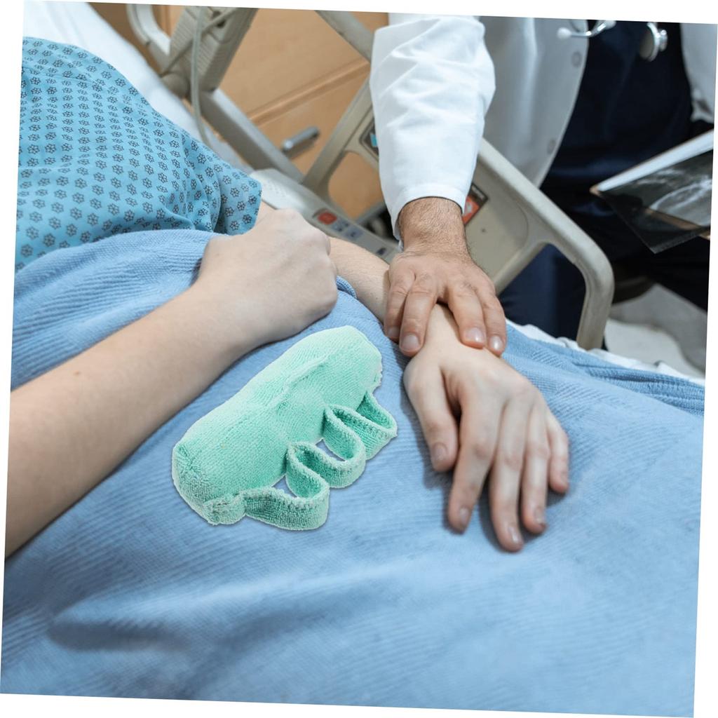 The Elderly Finger Pad Is Designed For Rehabilitation And Relief Of Left And Right Hands, With Breathable Design And Ergonomic Grip Support