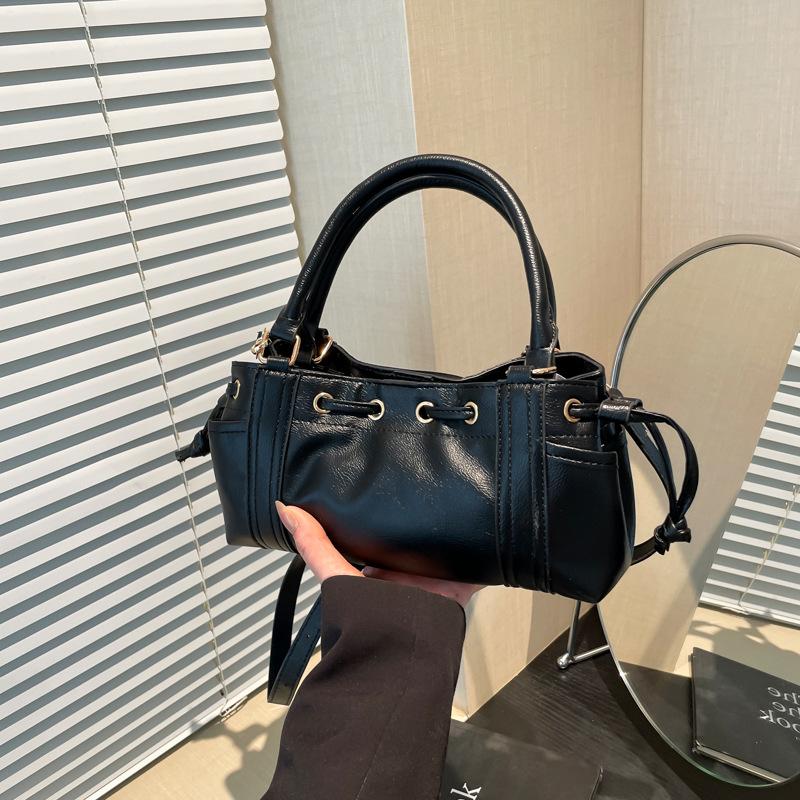 

Premium bag women s new niche oblique span bag fashionable versatile handbag pillow bag чёрный