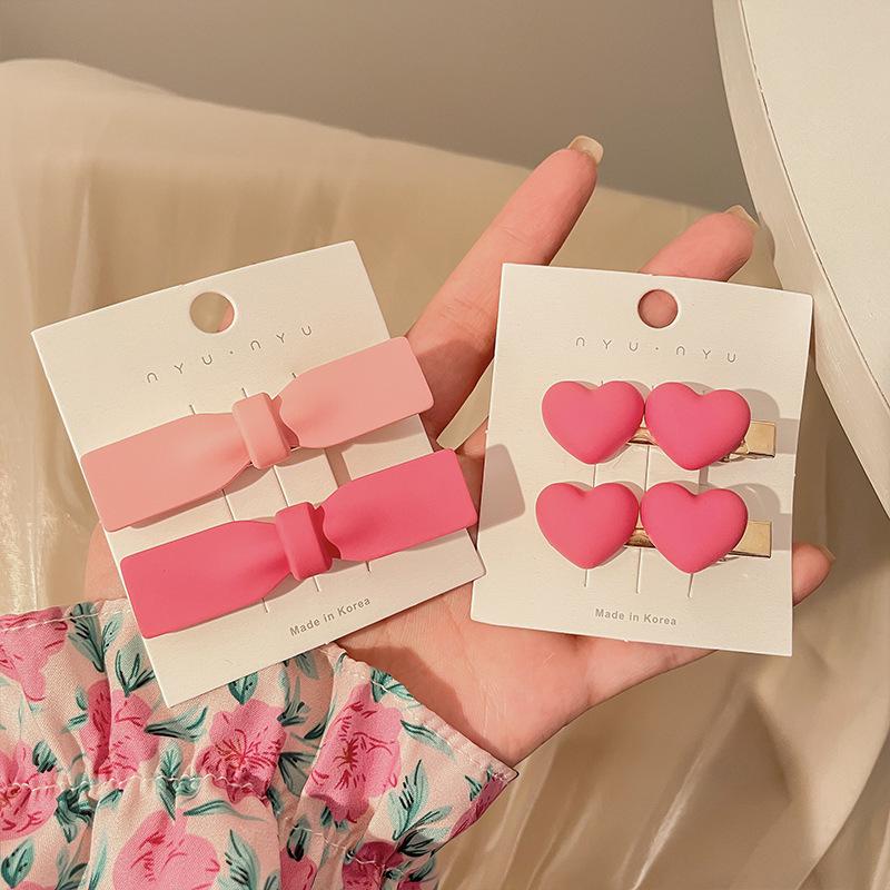 Pink Dopamine Hair Clip: Y2K Seamless Round Hairpin - Cute Small Side Clip for Women’s Bangs