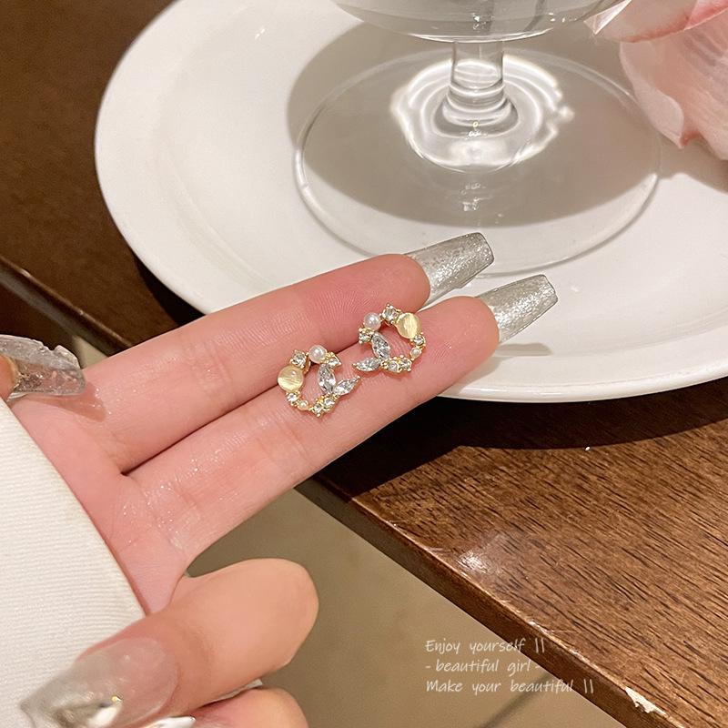 

Серьги из серебра 925 пробы с жемчугом и камнем «кошачий глаз» - Современный, элегантный дизайн для женщин