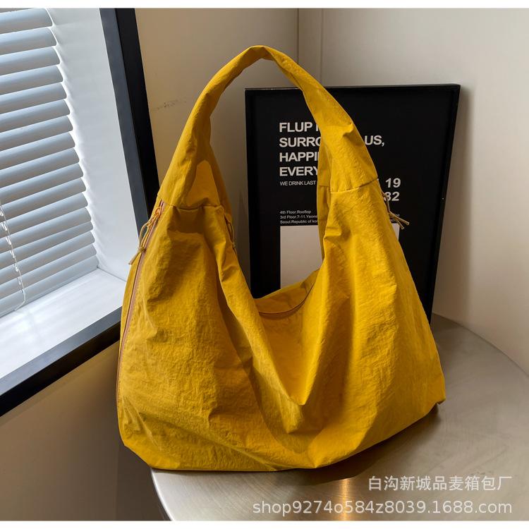 Shoulder Bag Large-capacity Shopping Bag 2025 New Solid Color Simple Travel Bag Literary Youth Student Leisure Cloth Bag