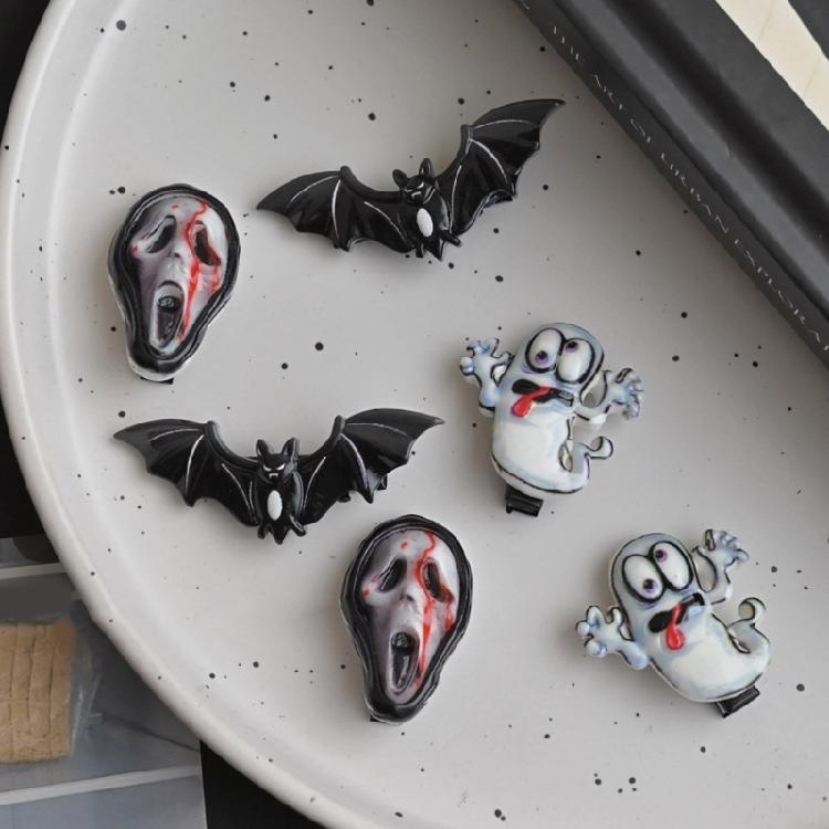 Delicate Skull Bat Hair Clip For A Quirky Halloween Look Resin Hallowmas Costume Details Suitable For Various Occasion