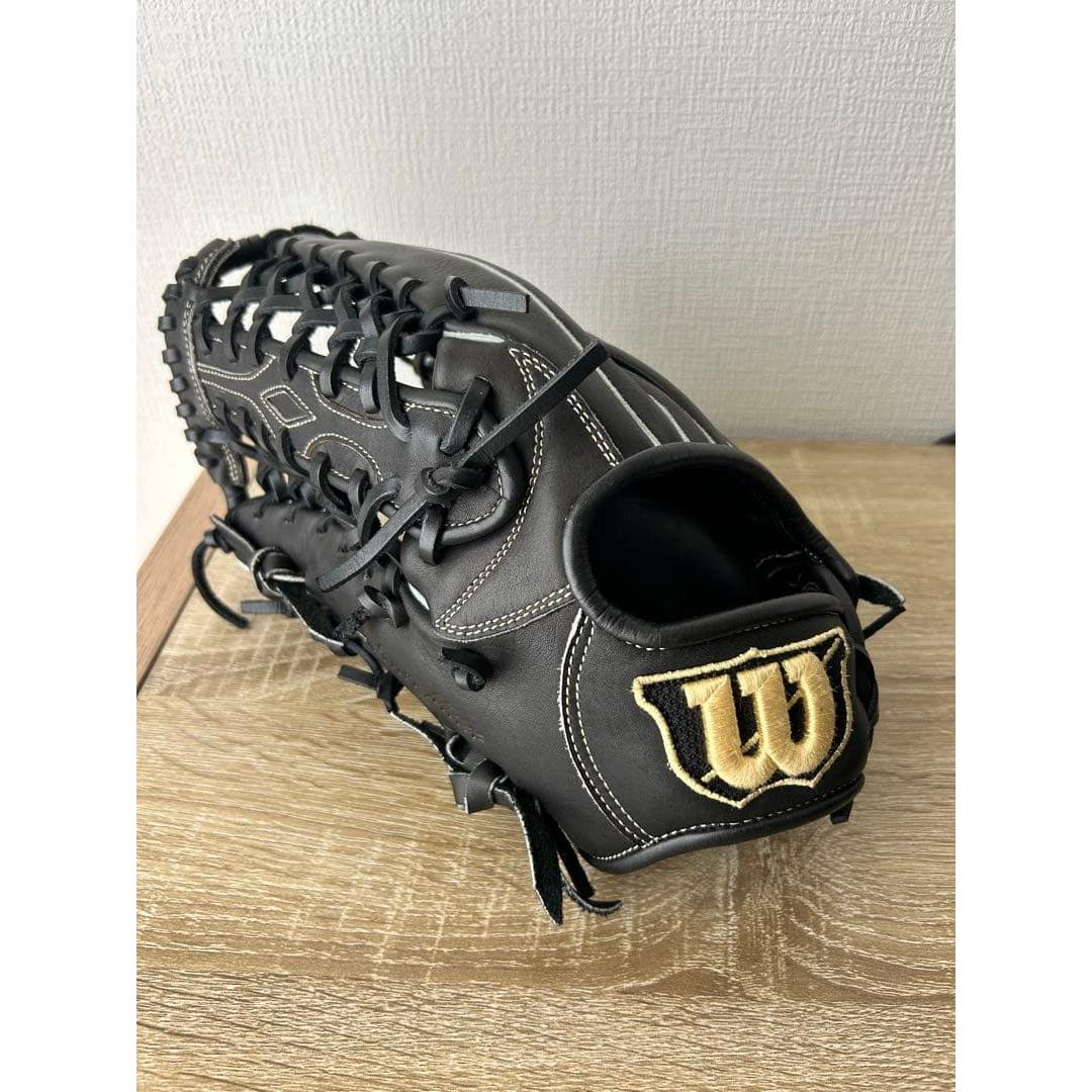 Used left handed glove