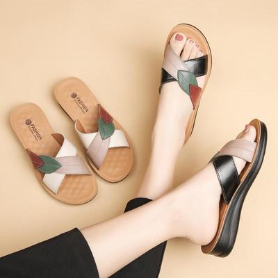 Genuine Cowhide Non-Slip Summer Sandals for Middle-Aged & Elderly Women - Comfortable Flat Outdoor Slippers
