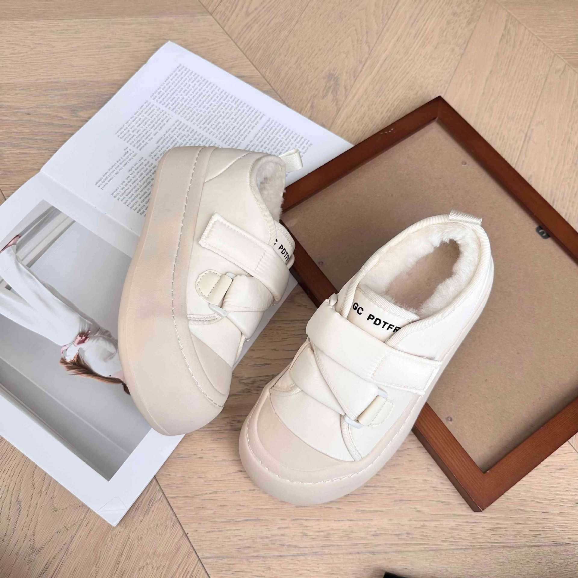 

Зимние студенческие женские туфли на платформе универсальные хлопковые туфли утолщенные теплые повседневные туфли на липучках 40 бежевый