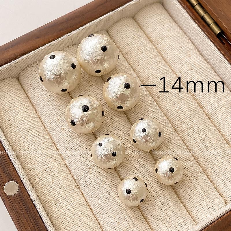 2024 High-End Pearl Stud Earrings: French Light Luxury Style for Women