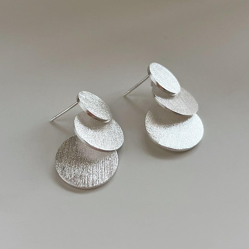 Round Sparkly Stud Earrings for Women – Elegant, Versatile, Geometric, Fashionable Jewelry
