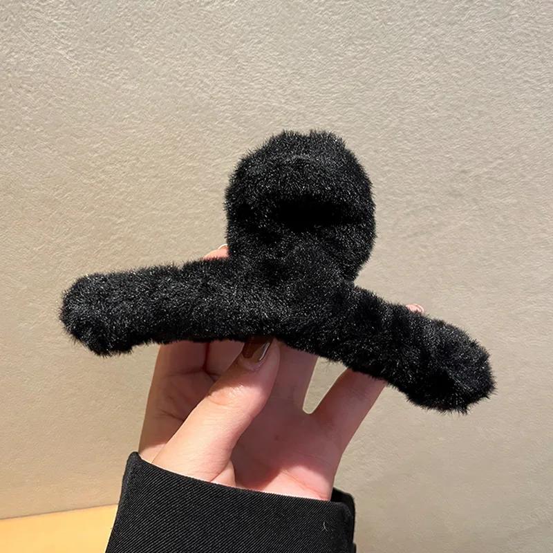 Large Plush Clip Back Head Hair Grab for Women Simple Temperament Hair Clip Hairy Shark Clip Korea Hair Accessories for Girls