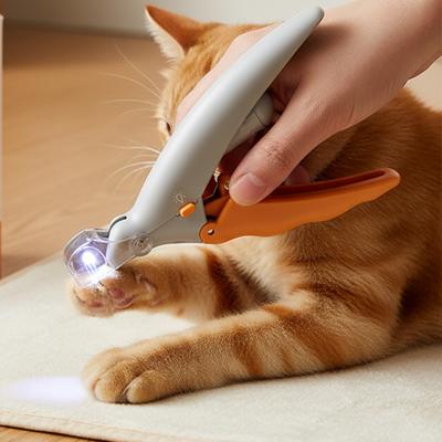 LED Tiernagelschere mit Licht Edelstahlklinge Rutschfester Griff für Katzen Hunde Kleintiere Pflege Werkzeug