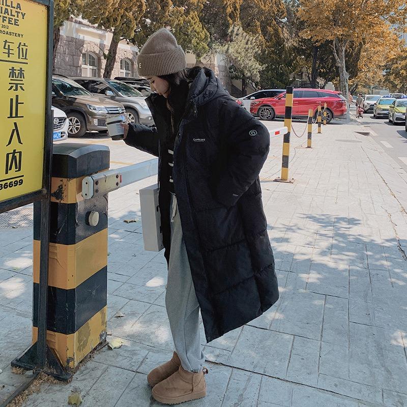 Mărime mare peste genunchi picioare goale haine pâine haine din bumbac cu puf pentru femei iarnă nouă modă jachetă medie și lungă căptușită cu bumbac