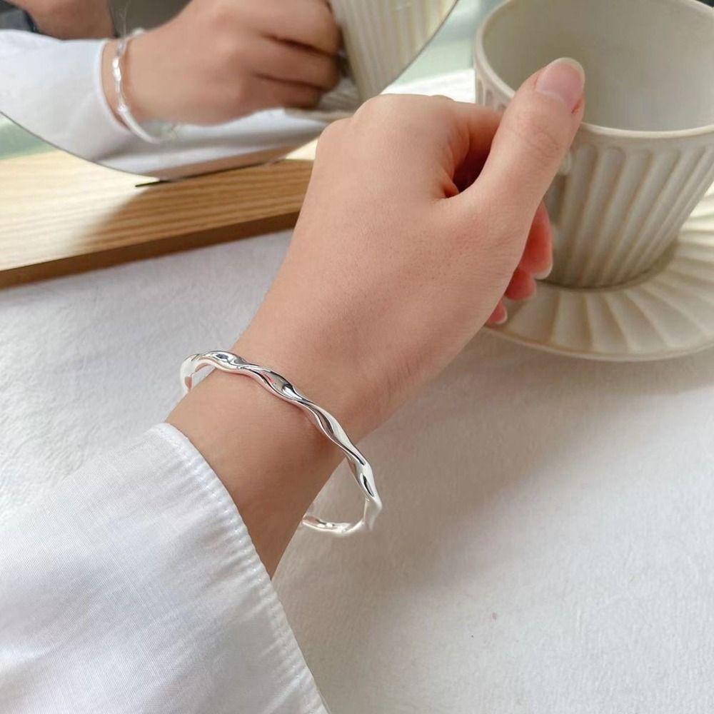 

Twist Adjustable Niche Design Girl Bangle Mobius Bracelet Korean Style Bracelet Women Bracelet
