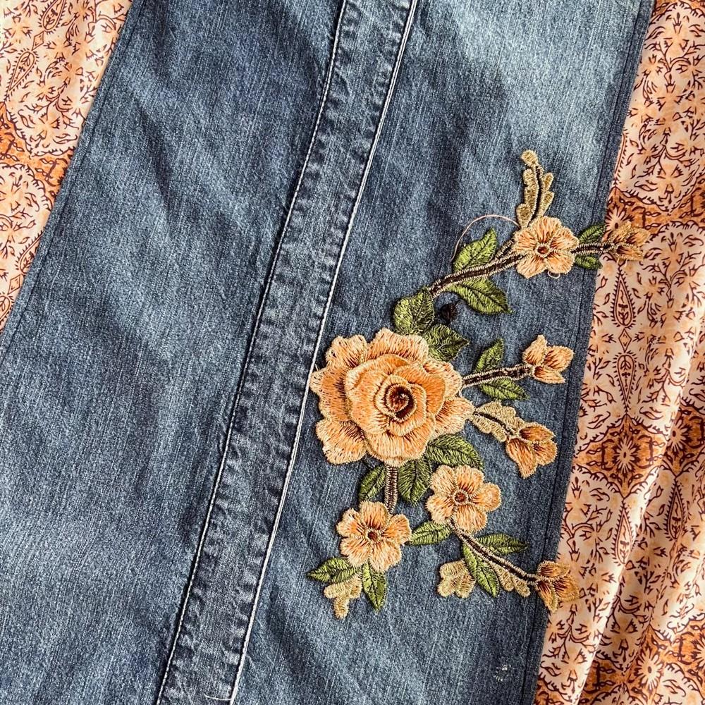 Nya sommarkvinnor tryck V-ringning enkelknäppt kortärmad broderi chiffong lapptäcksarbete mode elegant vardagsklänningar