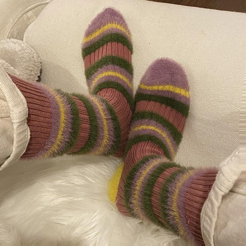 Couple's Thick-lined Mid-calf Socks, Color-blocked Trendy Imitation Mink Wool, Warm and Fluffy Long Socks for Autumn and Winter