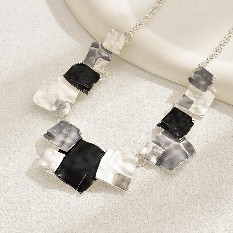 Alloy Geometric Pendant Necklace Women Elegant Necklace Multifuntional Clavicle Necklace Alloy Texture for Office Party