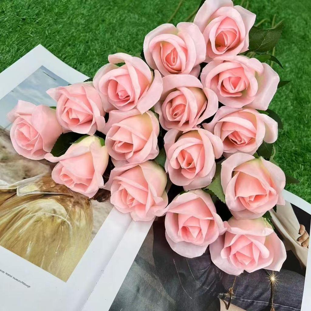 Cachoeira de Parede de Rosas de Seda - Flanela Vermelha Decoração de Casamento e Dia dos Namorados