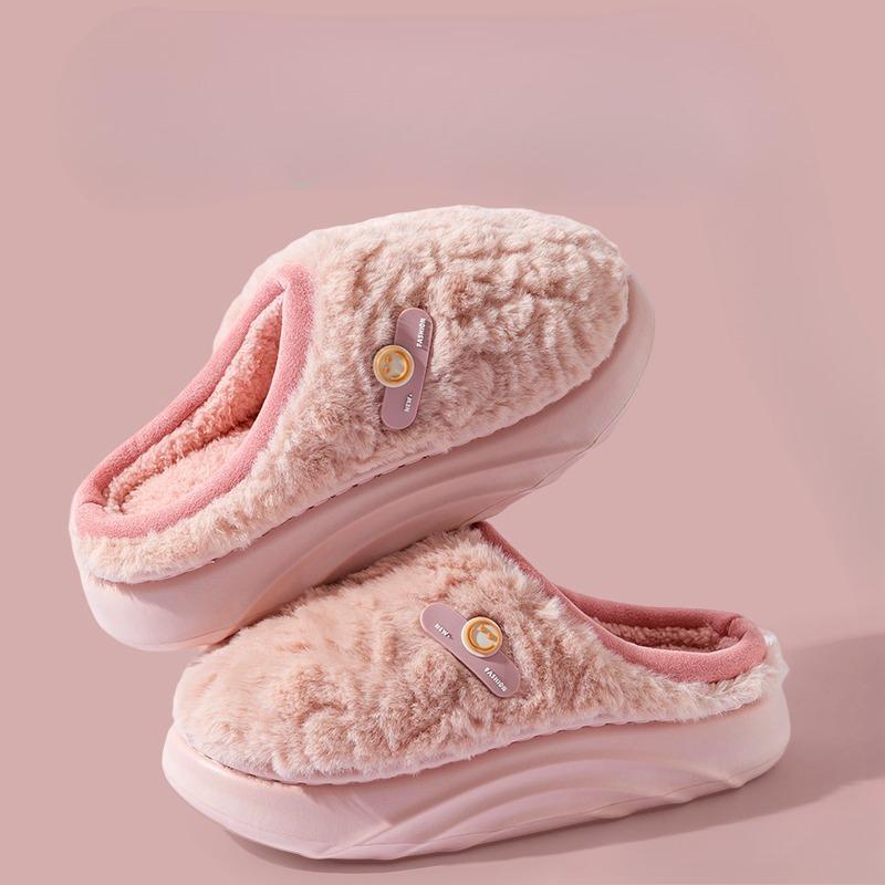 The Cotton-padded Shoes with Thick Soles and Anti-slip Slippers Are Added To The Women's Room for Warmth