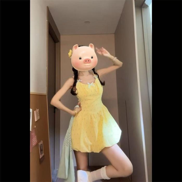 Dopamine Thai small skirt yellow suspender dress women s summer beauty seaside vacation fluffy bud short skirt S жёлтый