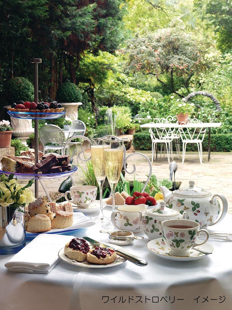 [Officially Imported] Wedgwood Wild Strawberry Salad Saucer Bowl/Plate, 15.5cm, Wedding Gift, Product Number: 50105502031