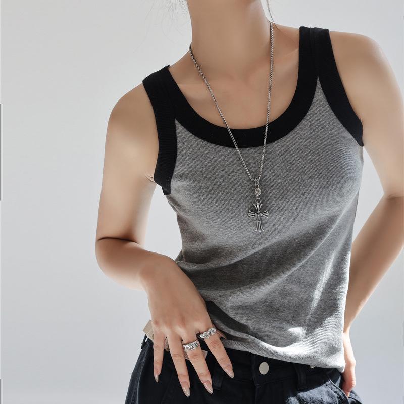 Knit Thread Bottom with A Small Tank Top for Women In Summer with A Countercolor Shading Pair of Black Sleeveless Tops