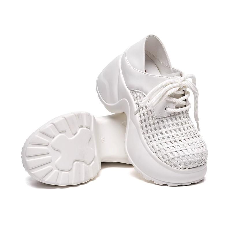 Chaussures Daddy Versatiles Tendance Deux-portés pour Femmes 2025 Nouvelles Chaussures Décontractées Argentées d'Été à Plateforme Surélevée Découpées Respirantes