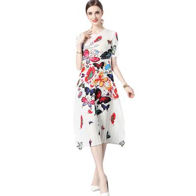 Faltenbedrucktes langes Kleid, sommerliches neues plissiertes, vielseitiges Kurzarm-High-End-Gefühl, das das Alter reduziert