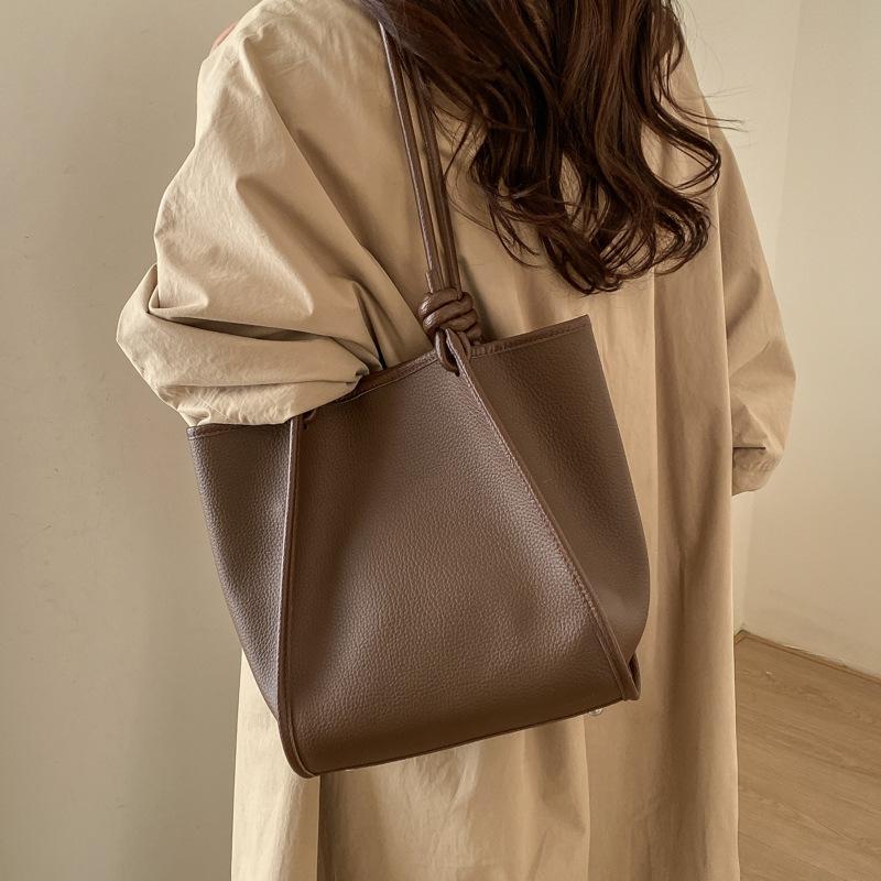 Women’s Minimalist Knot Handle Tote Bag for Daily Casual Use with Textured Leather Look and Structured Geometric Design