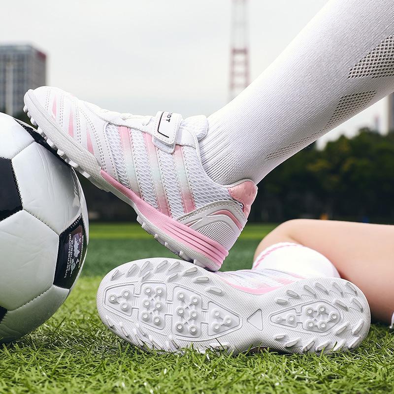 

Summer mesh breathable football shoes, children s and primary school students game training shoes, girls indoor and outdoor flat-soled sports shoes 39